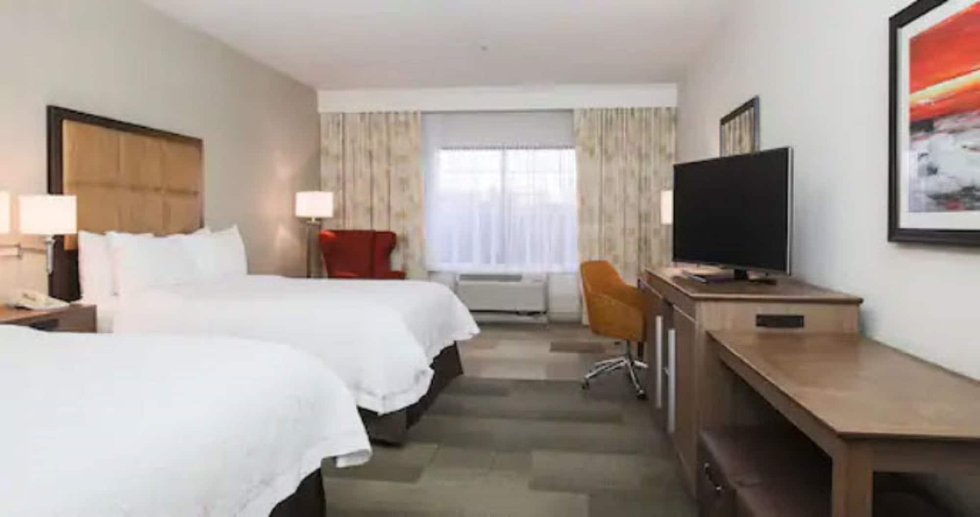 Hampton Inn & Suites Camarillo Bagian luar foto