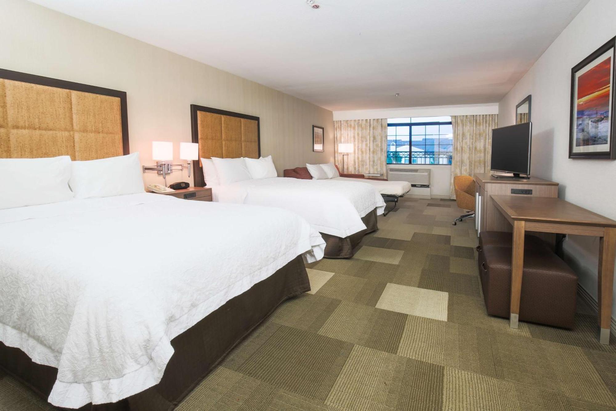 Hampton Inn & Suites Camarillo Bagian luar foto