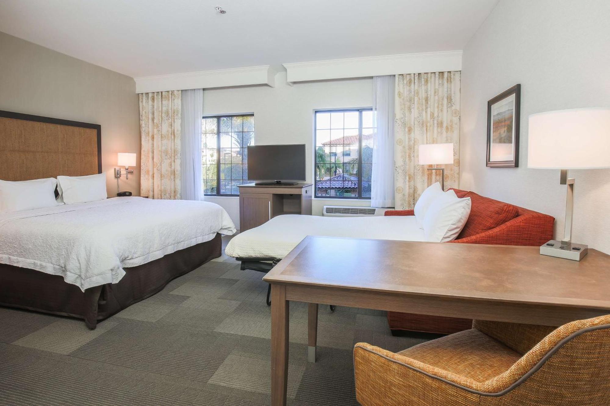 Hampton Inn & Suites Camarillo Bagian luar foto