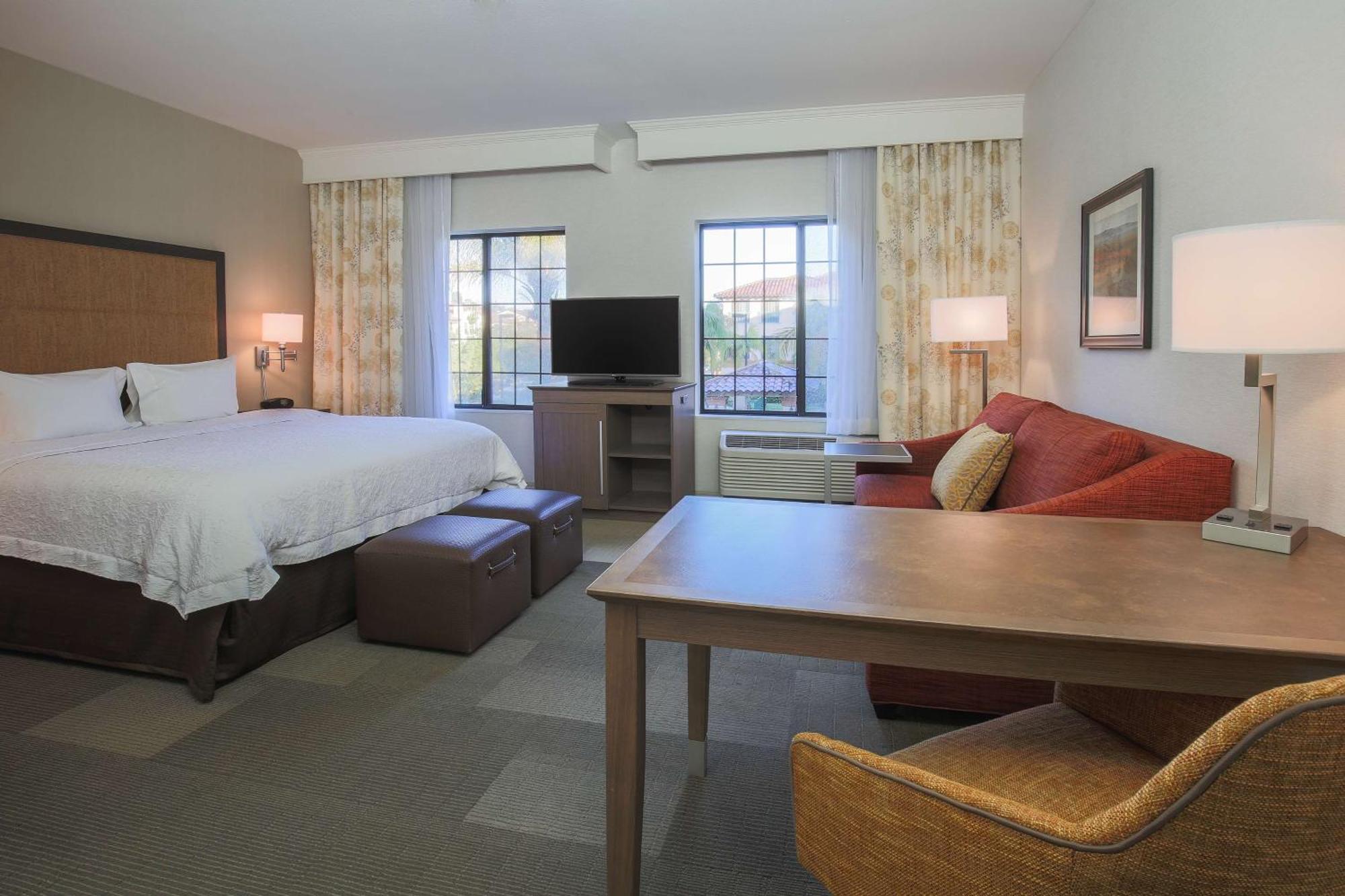 Hampton Inn & Suites Camarillo Bagian luar foto