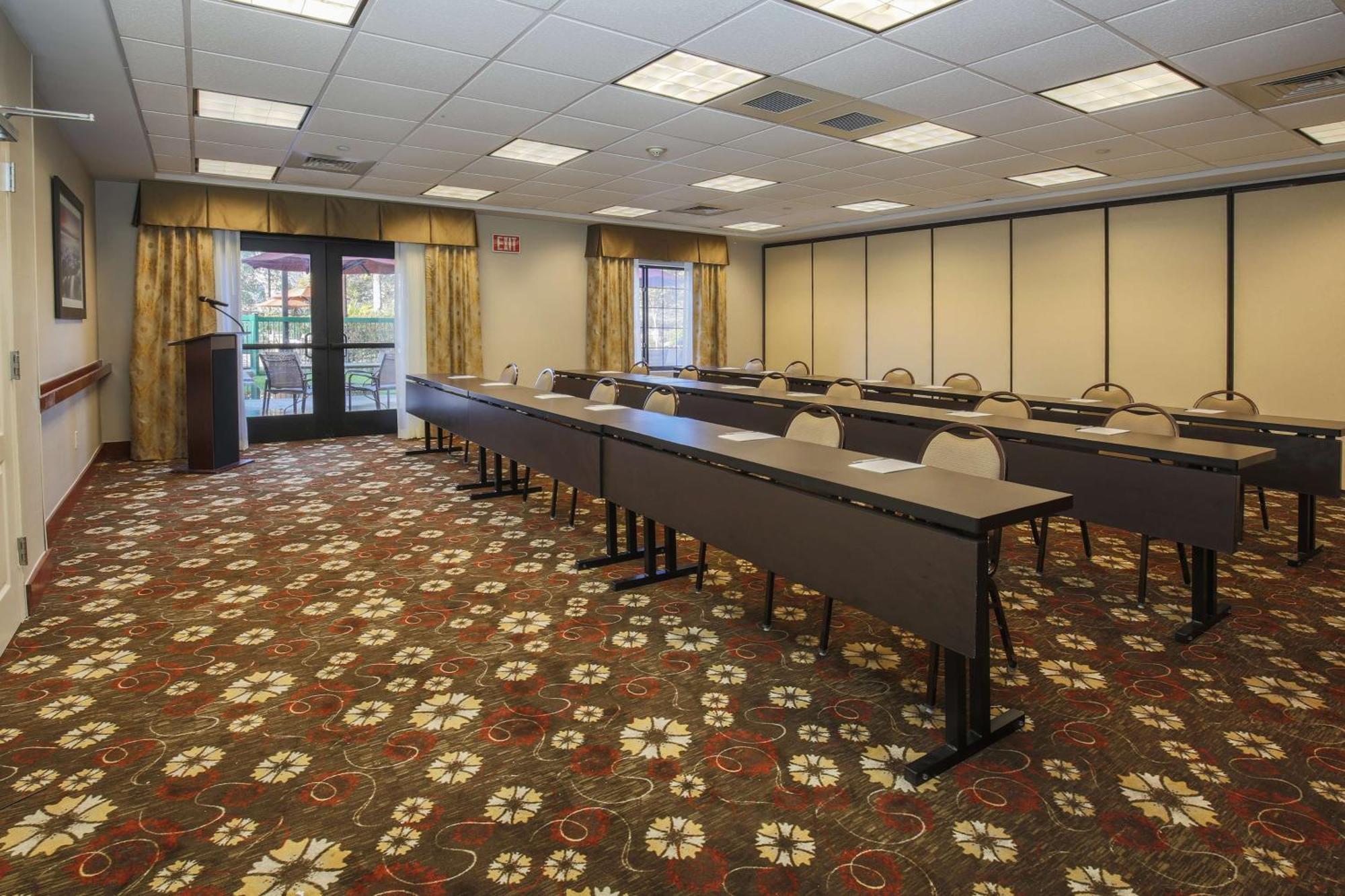 Hampton Inn & Suites Camarillo Bagian luar foto