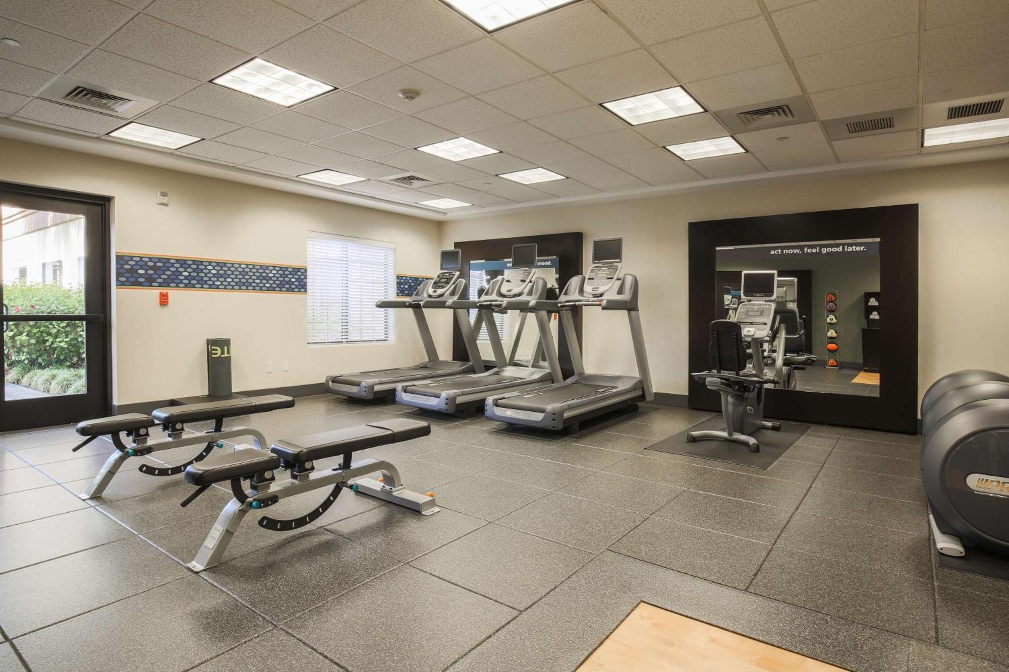 Hampton Inn & Suites Camarillo Bagian luar foto