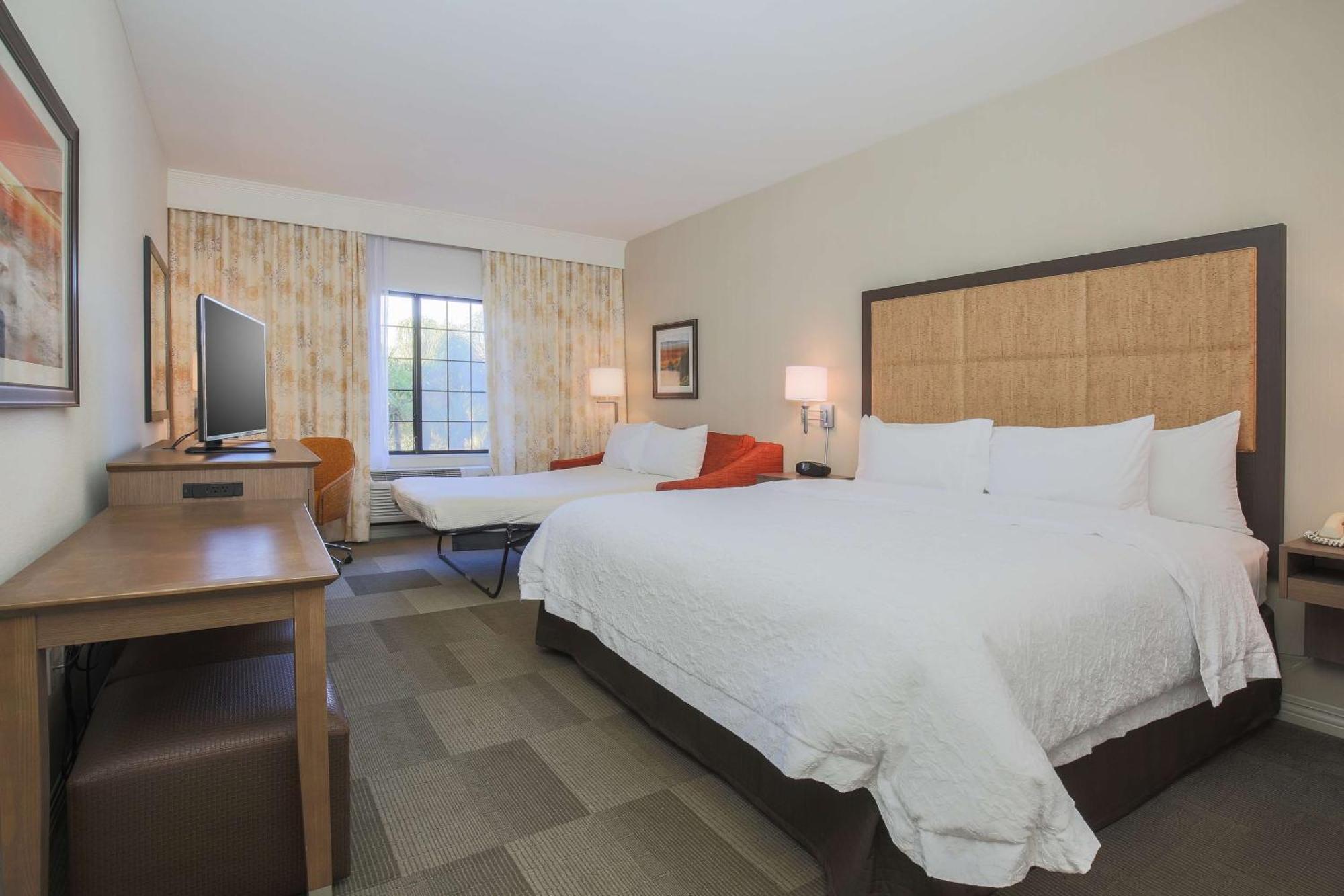 Hampton Inn & Suites Camarillo Bagian luar foto