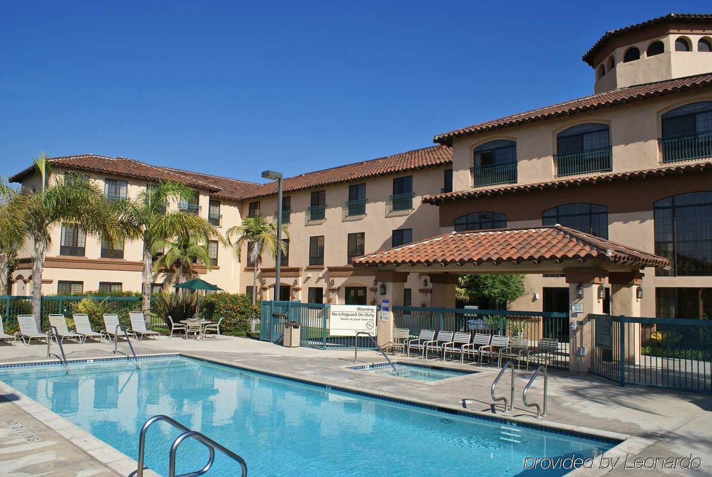 Hampton Inn & Suites Camarillo Bagian luar foto