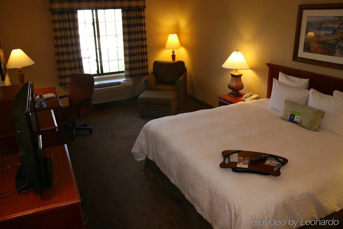 Hampton Inn & Suites Camarillo Bagian luar foto
